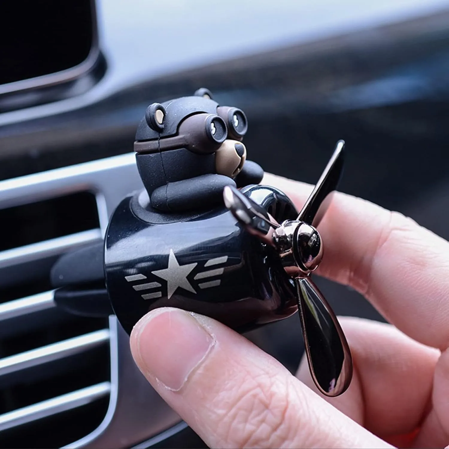 2 Pieces Car Air Fresheners, Cute Bear Pilot Car Diffuser, Propeller Air Outlet Vent Fresheners, Suitable for Automotive Interior Decoration (bear bear)