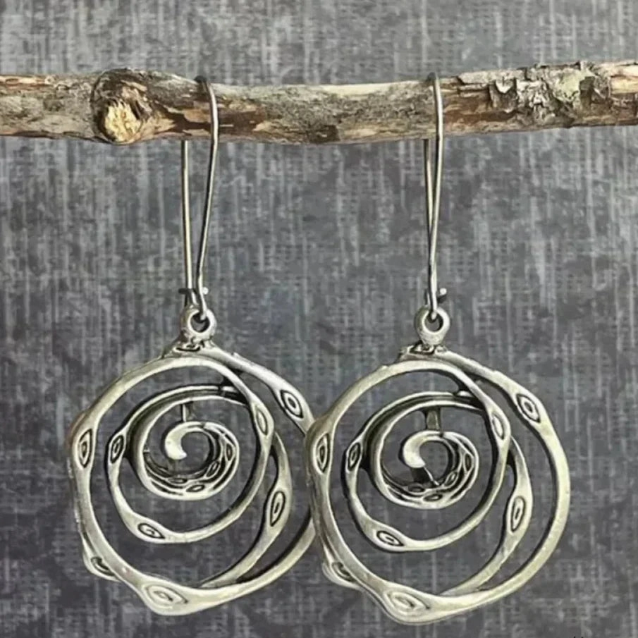 Amora – Vintage Maze Silver Earrings