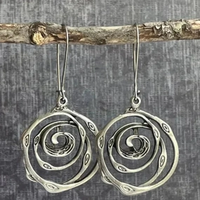 Amora – Vintage Maze Silver Earrings