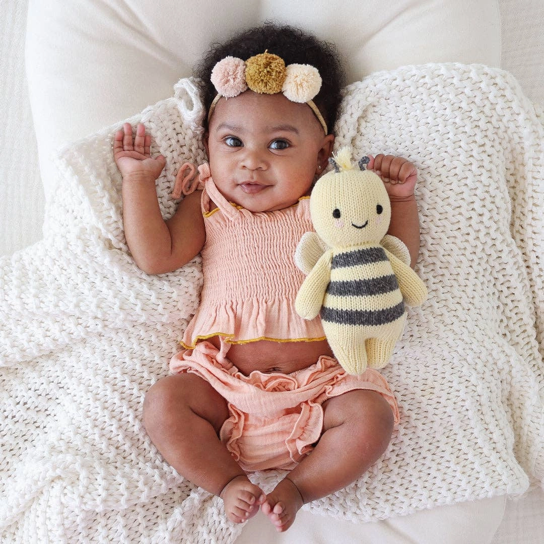 Baby bee, gives 5 meals, gives 5 meals