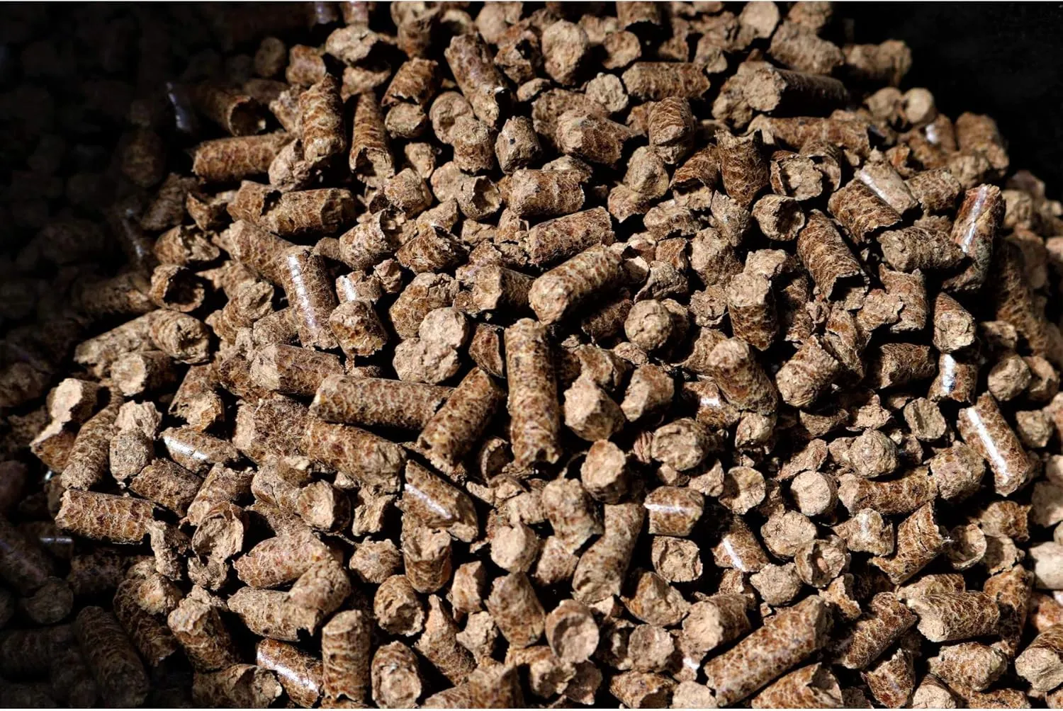 Bear Mountain All Natural Wood Pellets for Smoker, Grill & BBQ, 40 Lbs, Hickory - Premium Hardwood Barbecue Pellets for Indoor and Outdoor Grilling