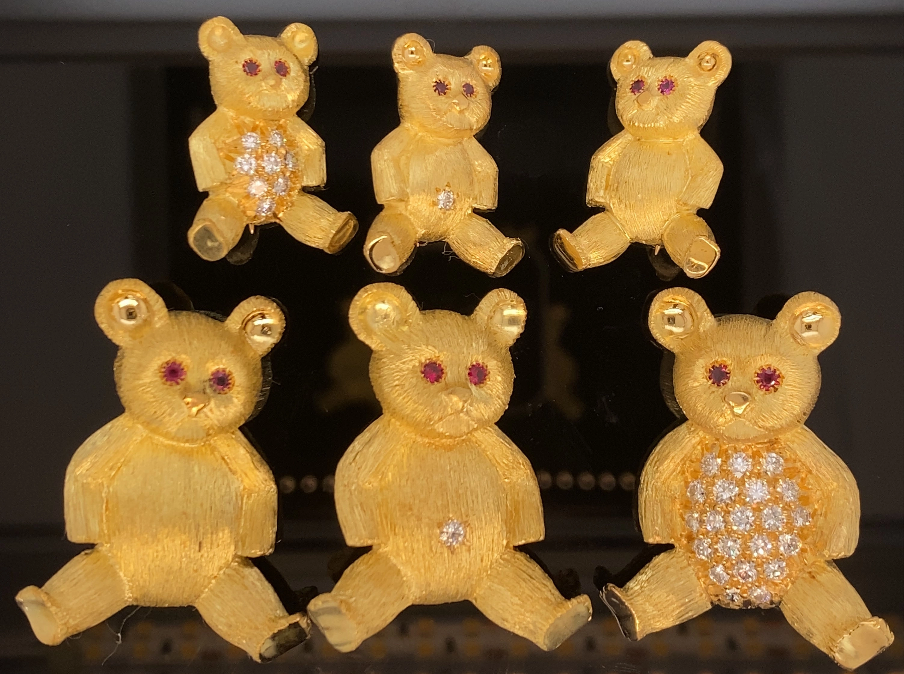 Bear, large Teddy Bear, One Diamond