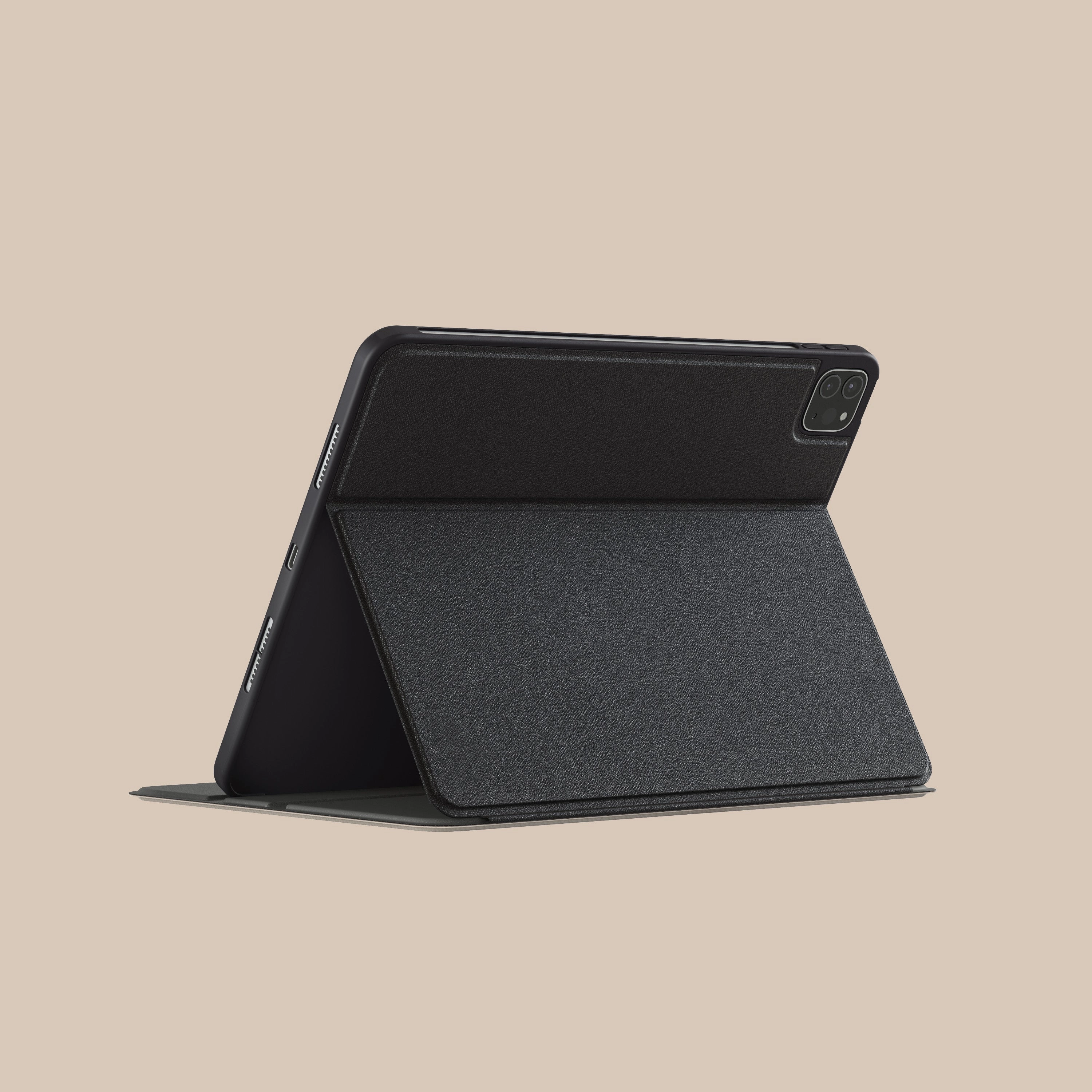 Black & White Maze iPad Case