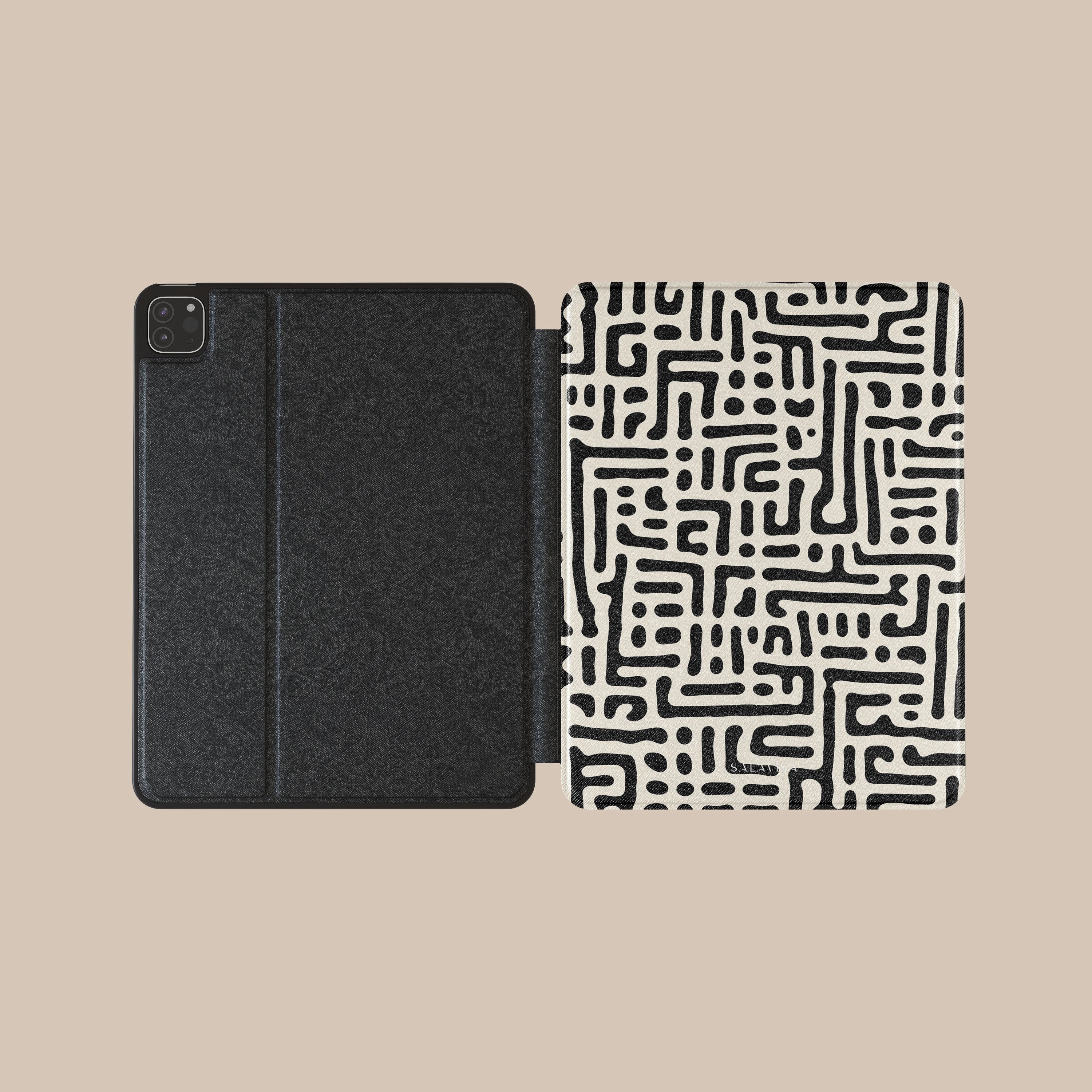Black & White Maze iPad Case