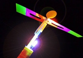 LED Light Up Glowing Slingshot Helicopter Flashing Bright Lights (10)