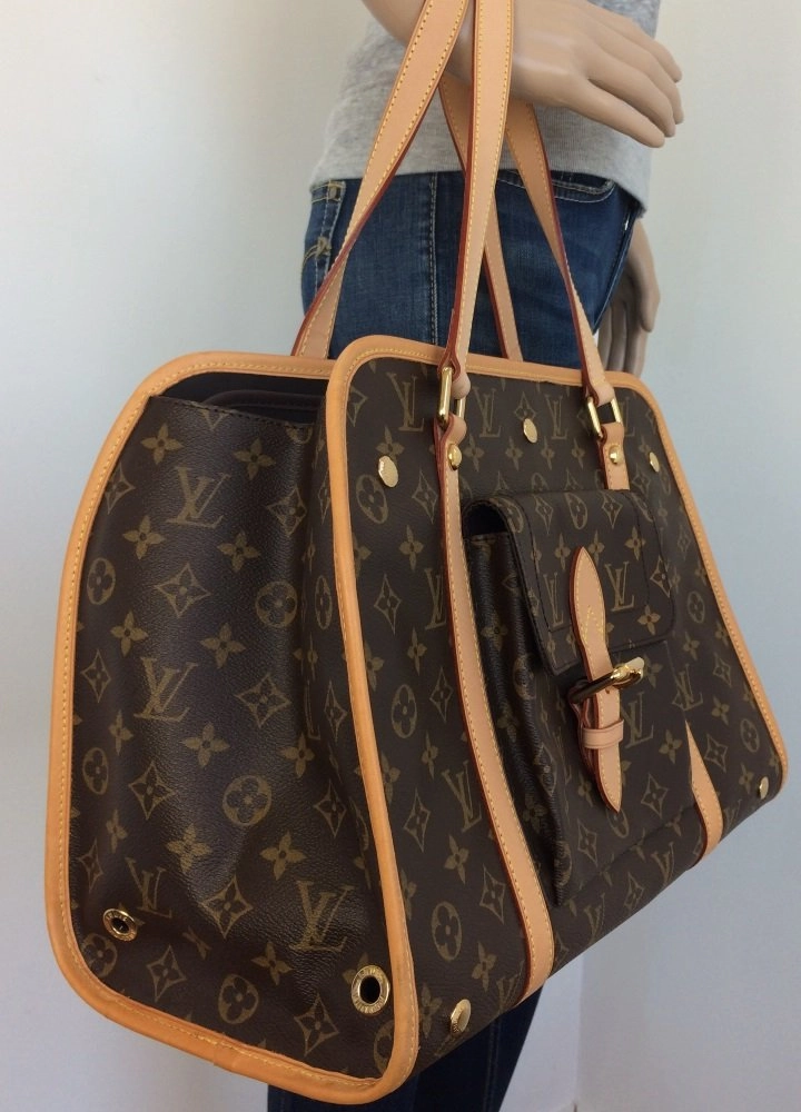 Louis Vuitton baxter GM pet/ dog carrier