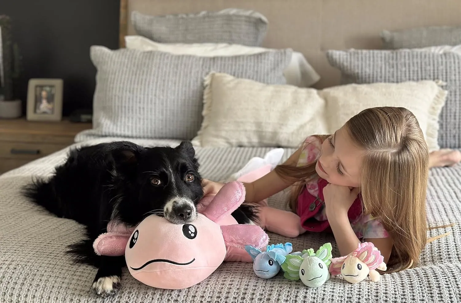 MaoGoLan Axolotl Plush Stuffed Animal with Babies for Girls,32 inches Large Pink Axolotl Plush Pillow Toy Set for Baby Shower,Birthday Gifts
