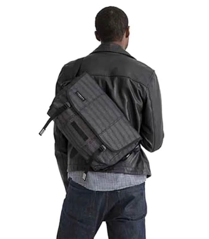Maze Classic Messenger Bag