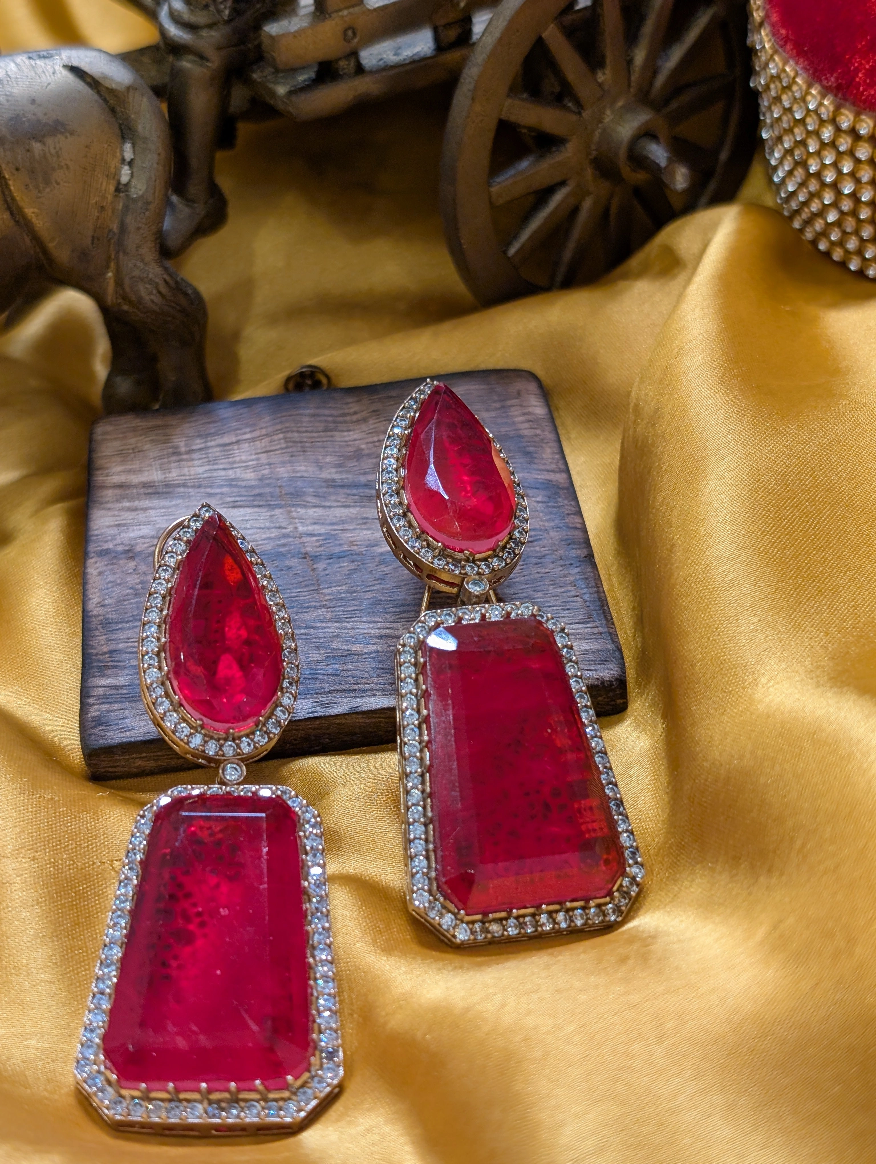 Maze Radiance Drop Earrings
