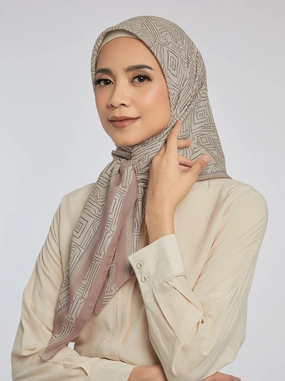 MONOGRAM MAZE SIGNATURE SCARF CHALK BEIGE