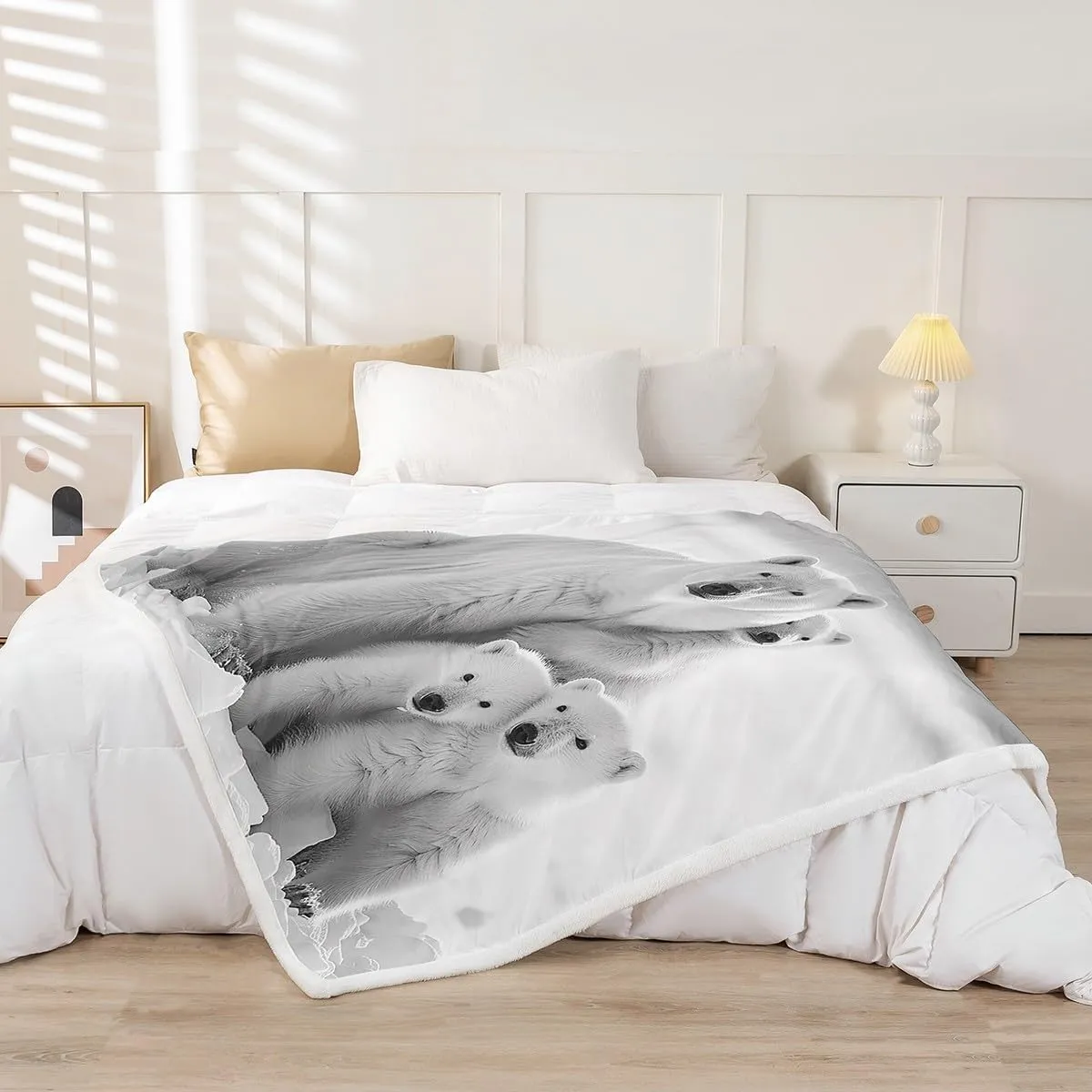 Polar Bear Family Throw Blanket White and Gray Fleece Blanket Polar Bear Bed Blanket for Couch or Bed Arctic Scenery Blanket Soft Warm Lightweight for Kids Adults Women Gift(40x50 Inches)
